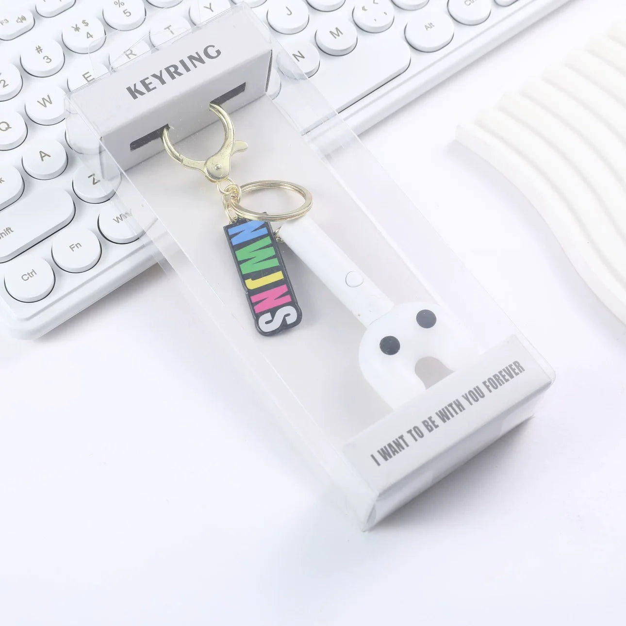 激安アウトレット通販 NewJeans Bong Binky Mini Keyring Light-up Stick Light Mini 小物
